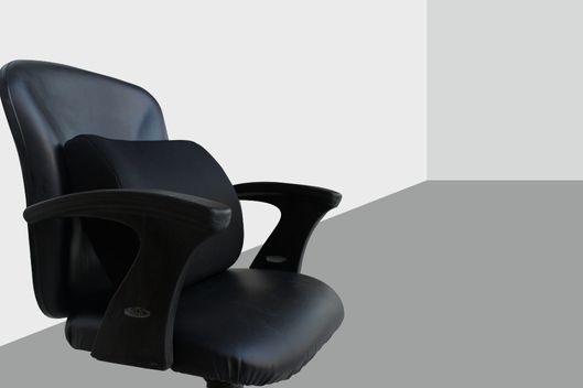 proper sitting posture ergonomic chair